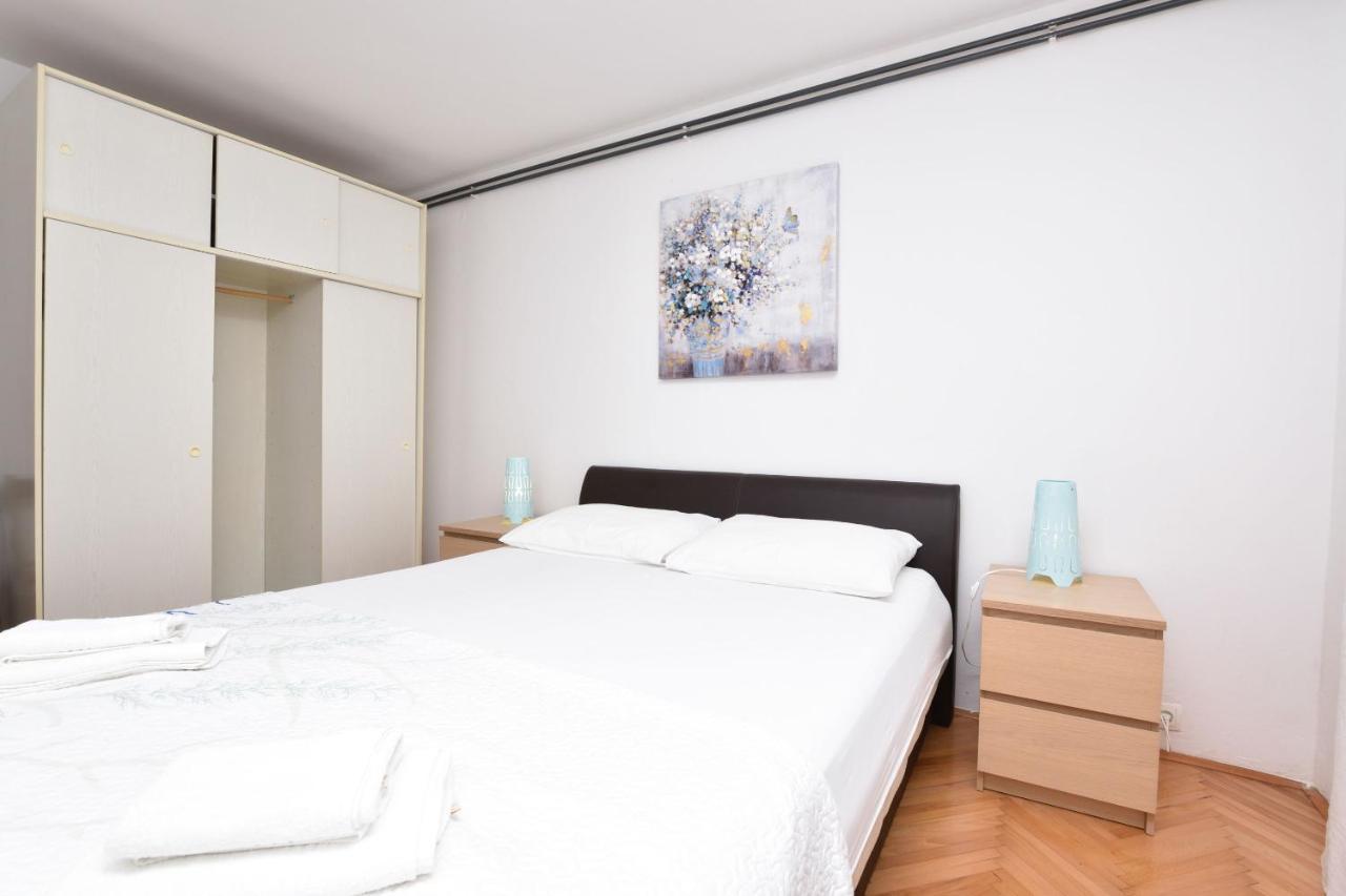 Apartment Ivan Примоштен Екстер'єр фото