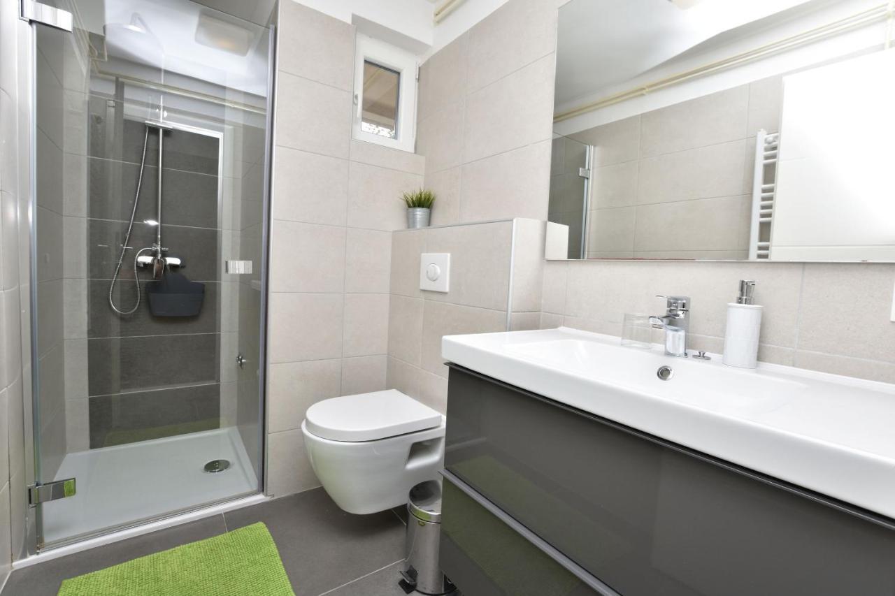 Apartment Ivan Примоштен Екстер'єр фото