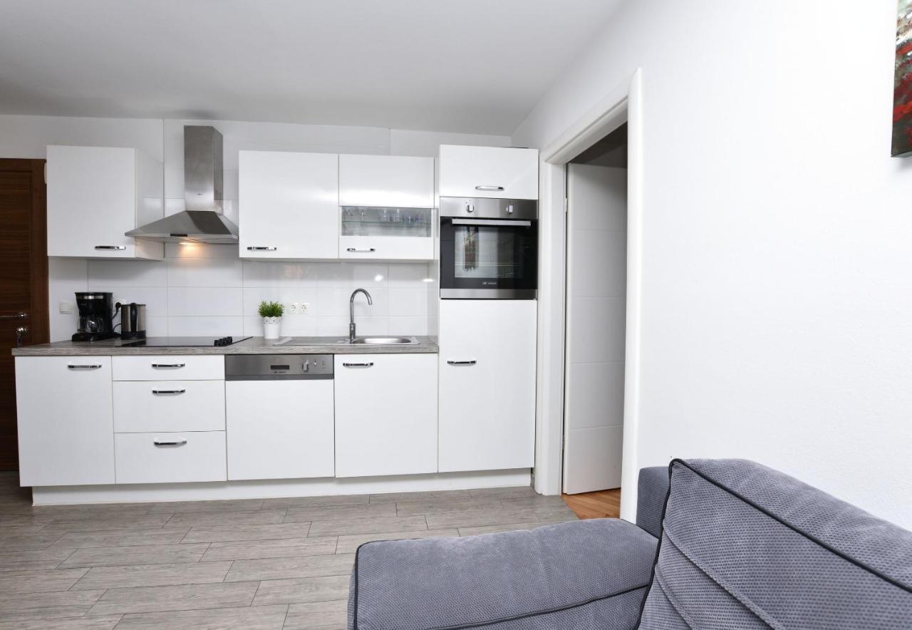 Apartment Ivan Примоштен Екстер'єр фото